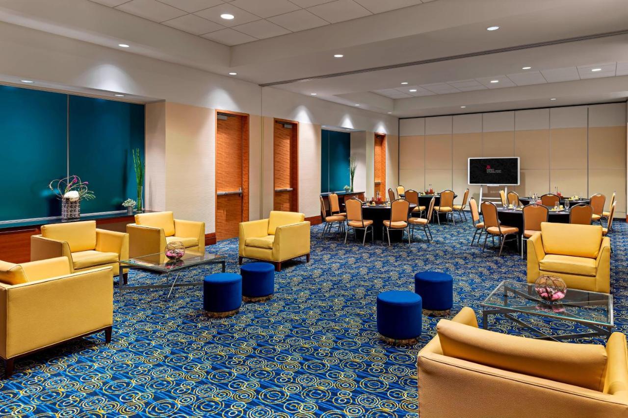 Marriott Montreal Airport In-Terminal Hotel Dorval Buitenkant foto