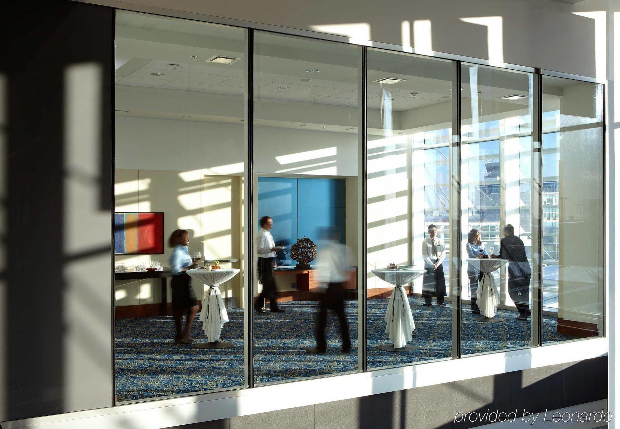Marriott Montreal Airport In-Terminal Hotel Dorval Buitenkant foto