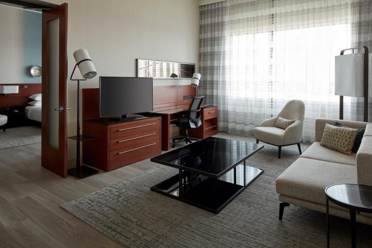 Marriott Montreal Airport In-Terminal Hotel Dorval Buitenkant foto